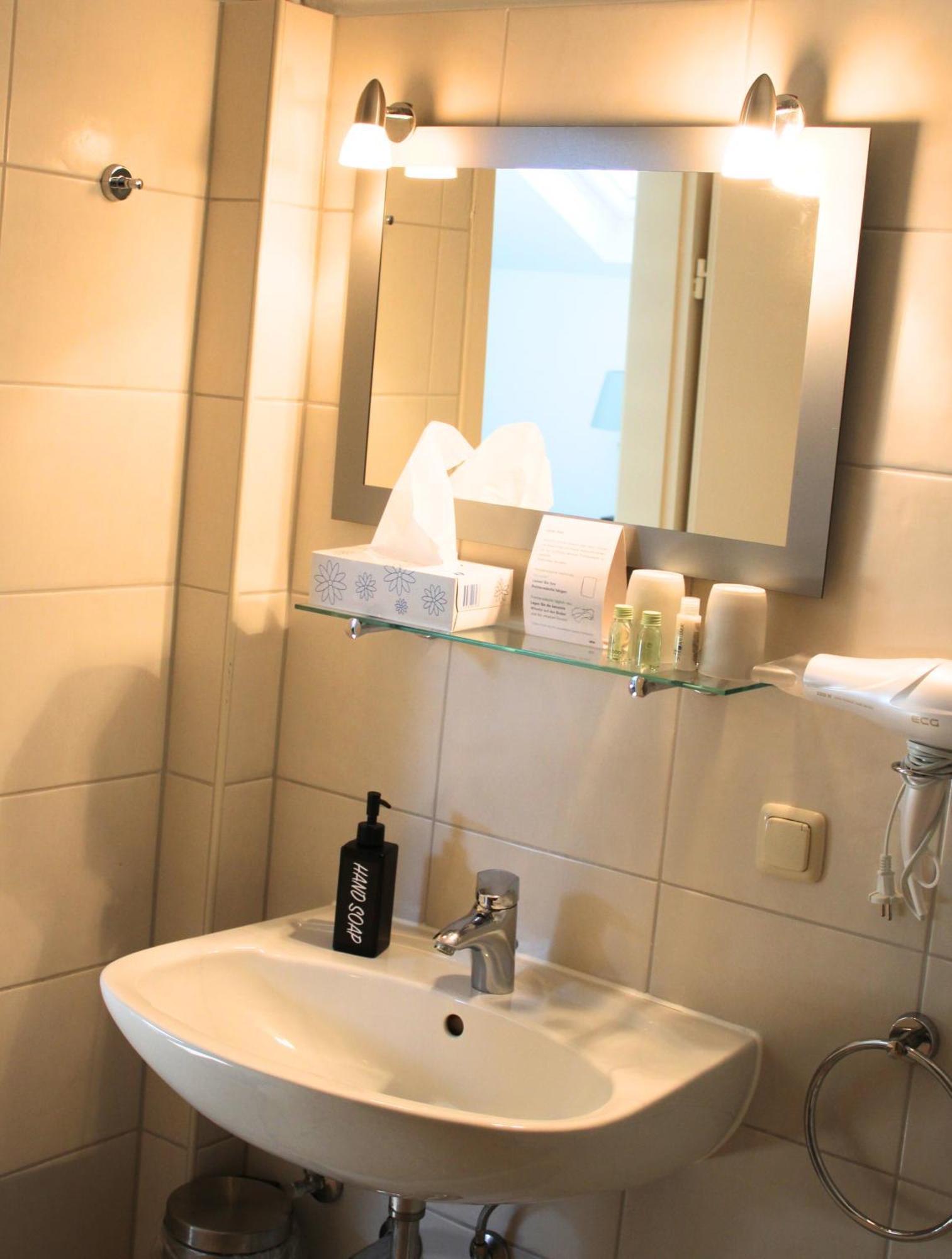 Hotel Adler & Eventlocation Gmbh Itzehoe Eksteriør bilde